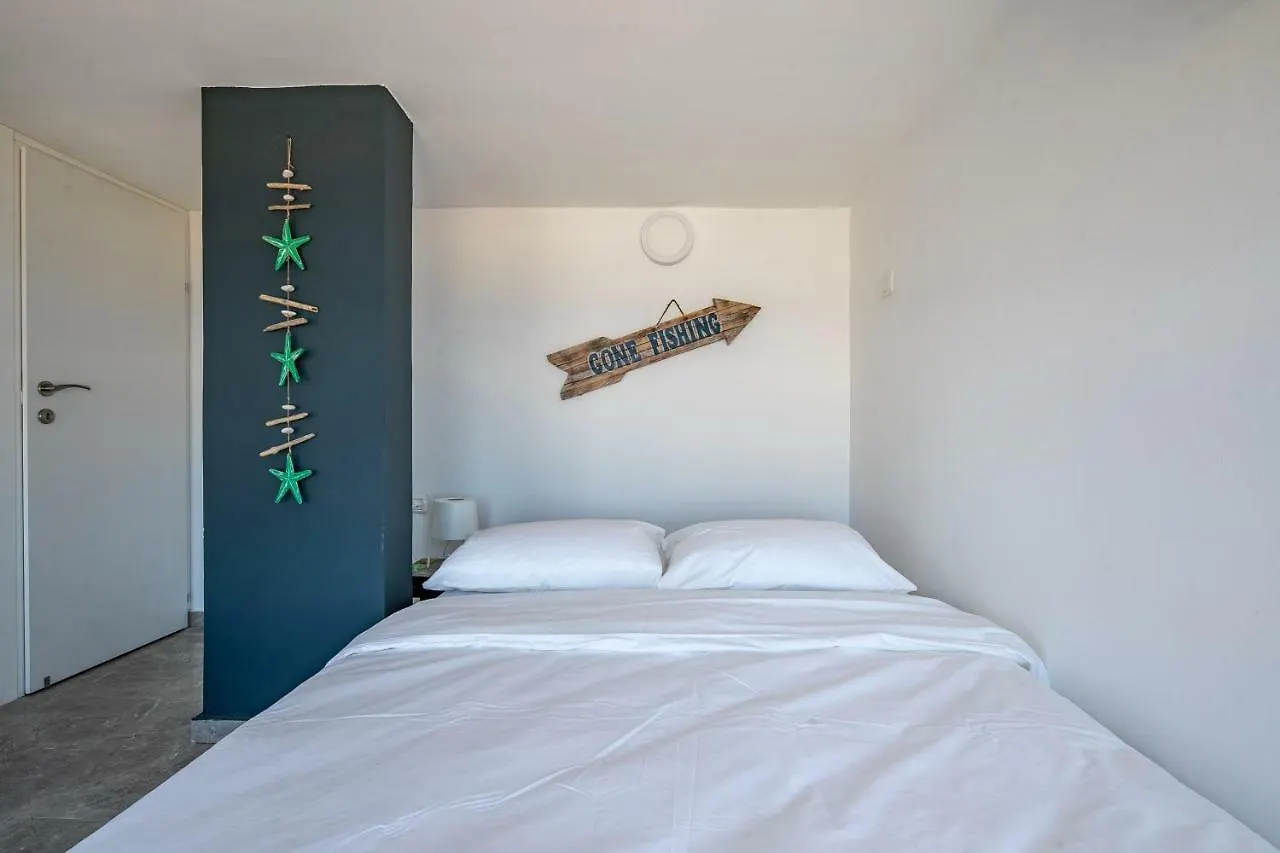 Apartment Port City Haifa - Bat Galim Oceanfront Luxury - Mamad