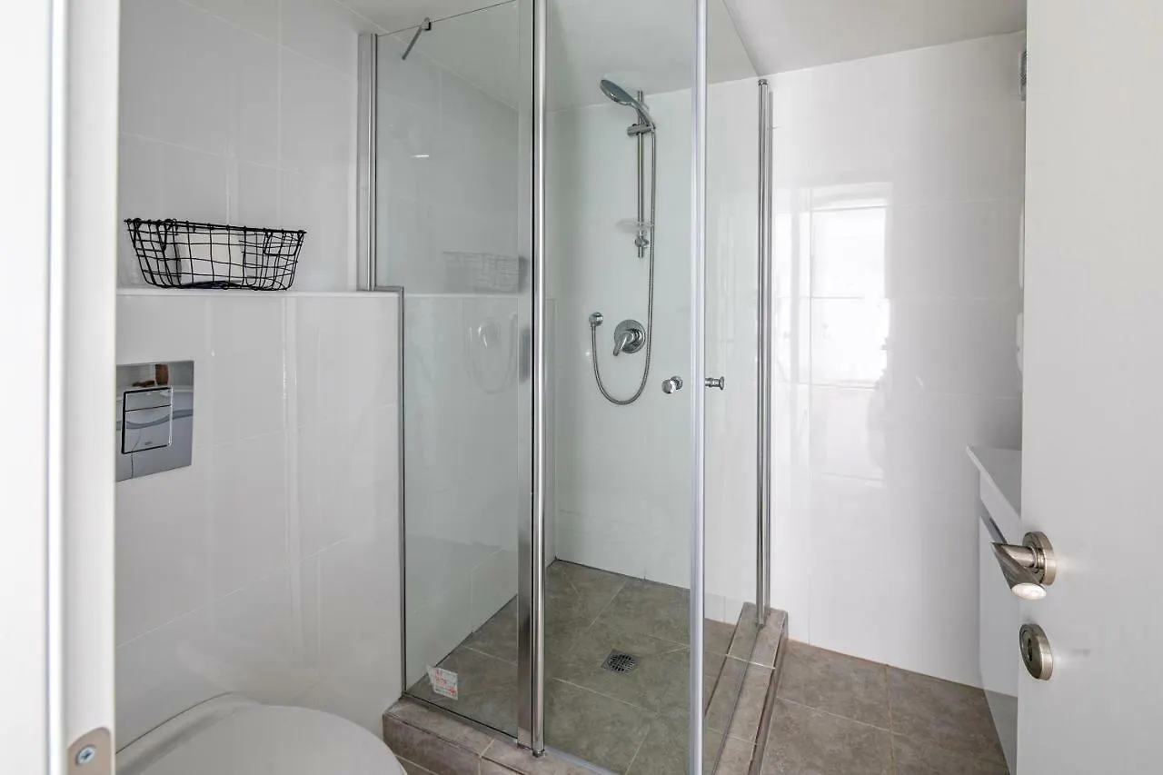 Port City Haifa - Bat Galim Oceanfront Luxury - Mamad Apartment