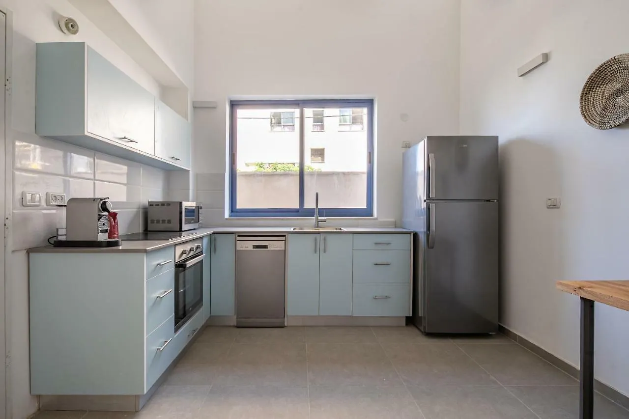 Port City Haifa - Bat Galim Oceanfront Luxury - Mamad Apartment