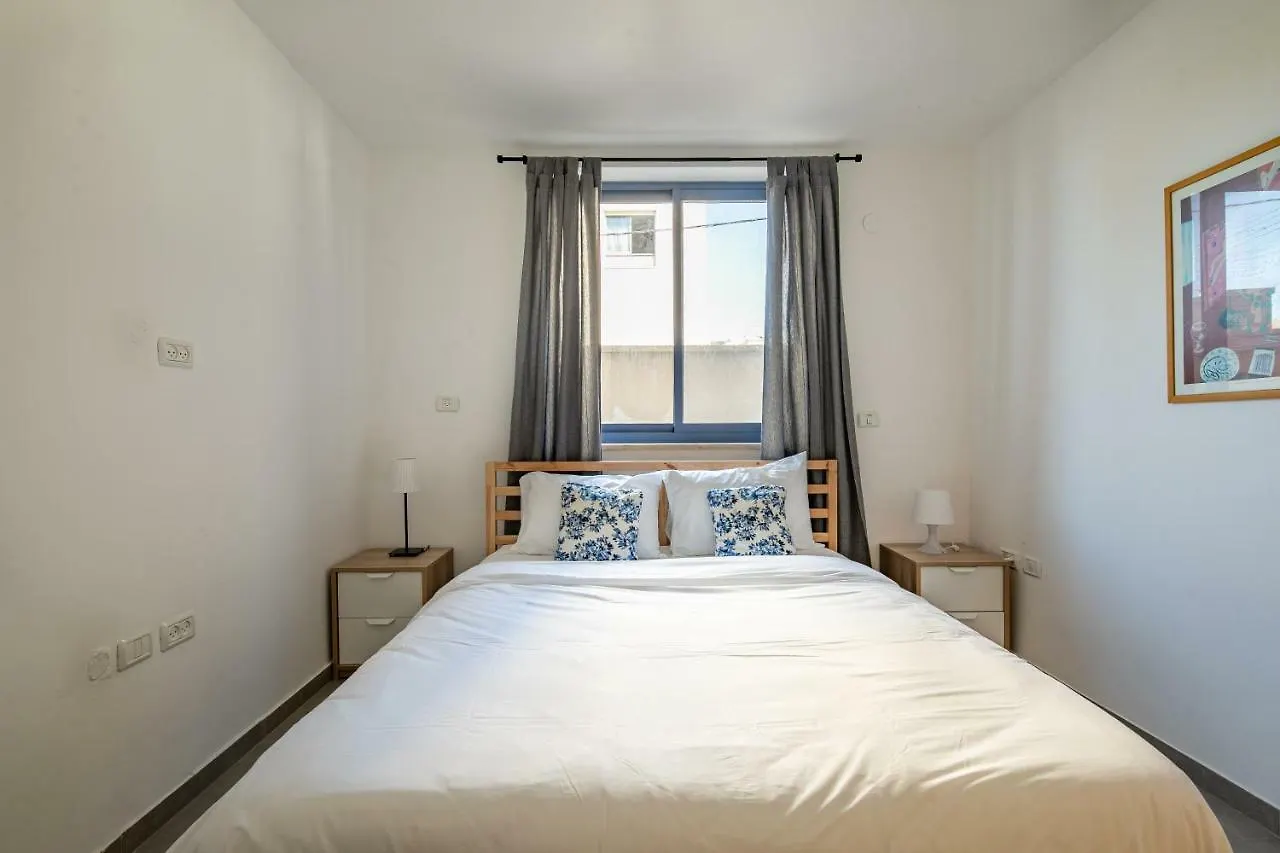 Apartment Port City Haifa - Bat Galim Oceanfront Luxury - Mamad